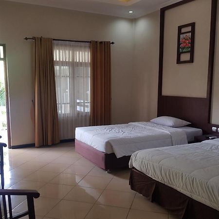 Oyo 2671 Wisma Djaja Syariah Bojonegoro Εξωτερικό φωτογραφία